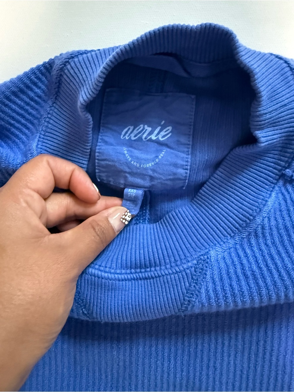 aerie Men's Royal Blue Ribbed Crewneck Sweatshirt - Picture 9 of 9